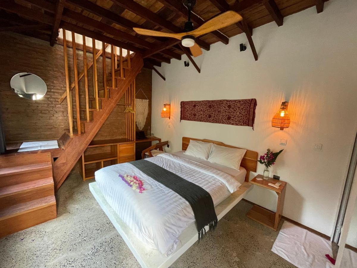 Hotel Tipsea Turtle Gili Air Esterno foto