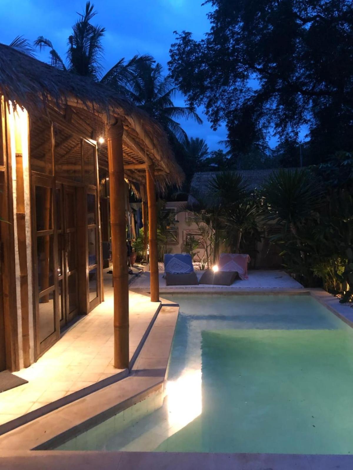 Hotel Tipsea Turtle Gili Air Esterno foto