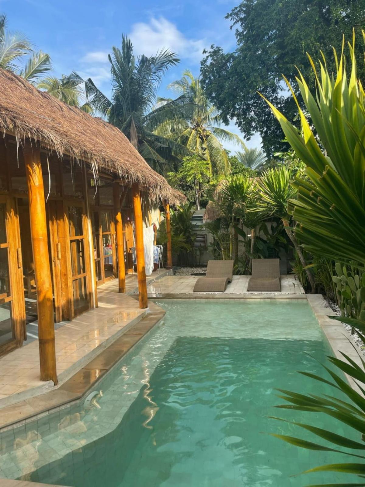Hotel Tipsea Turtle Gili Air Esterno foto