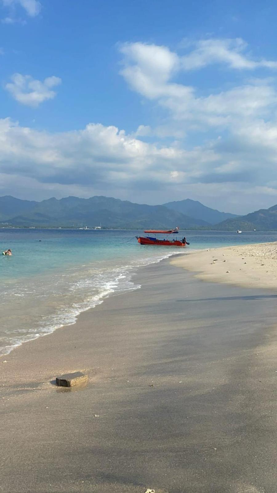 Hotel Tipsea Turtle Gili Air Esterno foto