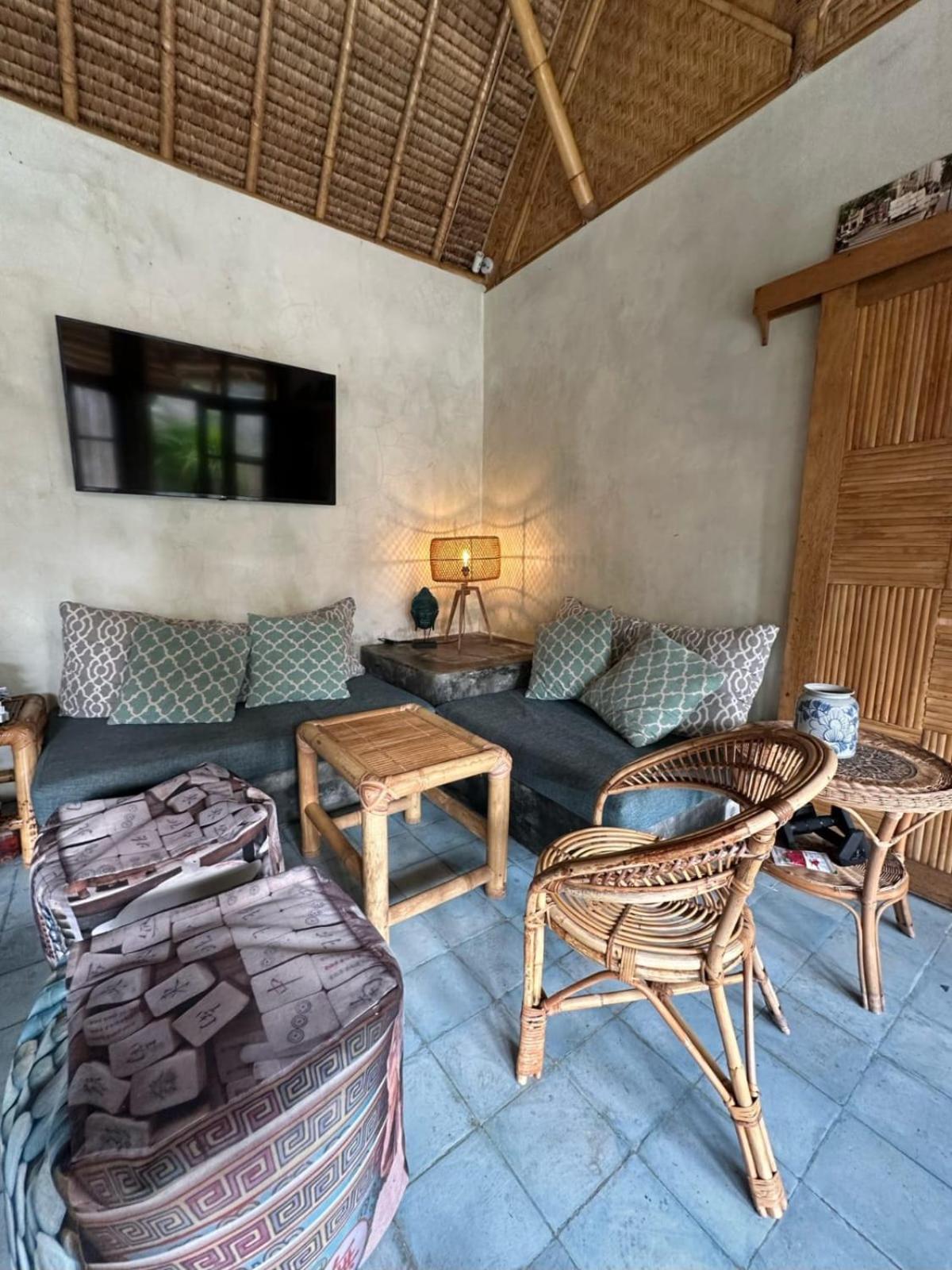Hotel Tipsea Turtle Gili Air Esterno foto